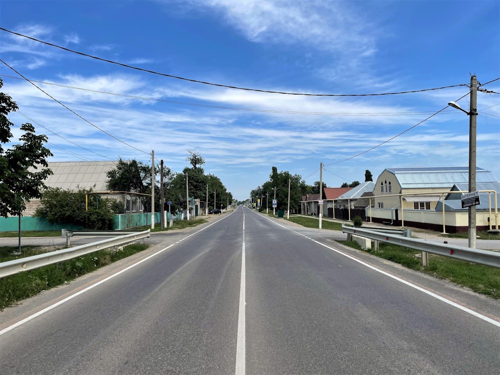 Залукокоаже. Залукокоаже город или село. Достопримечательности Залукокоаже. Кабардино Балкария дорога перекресток. Кабардино Балкария дорога светофор.